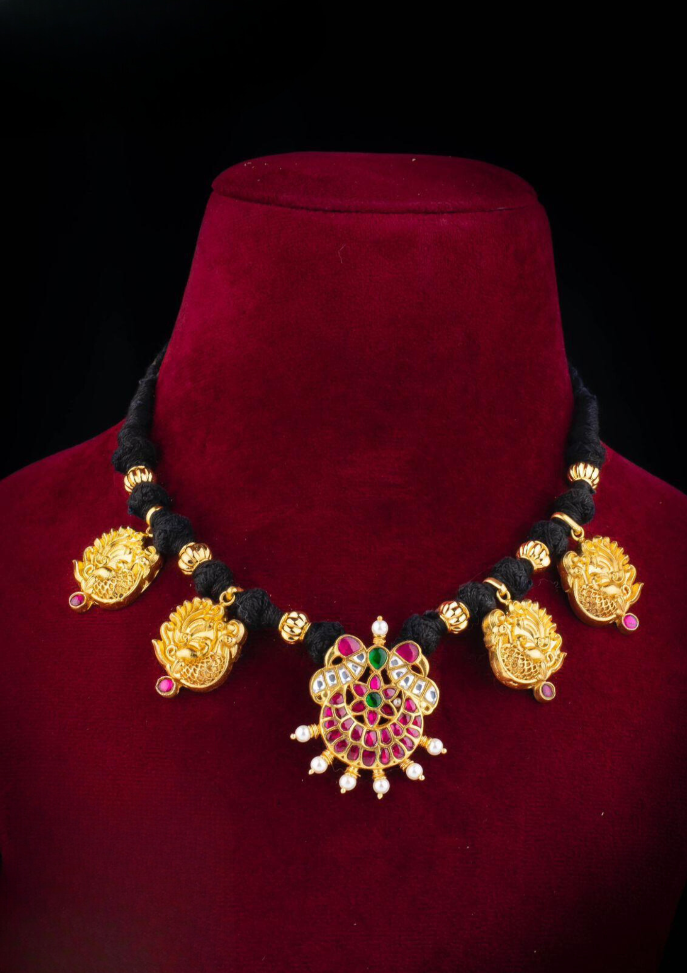 Jadau kundan choker with black thread