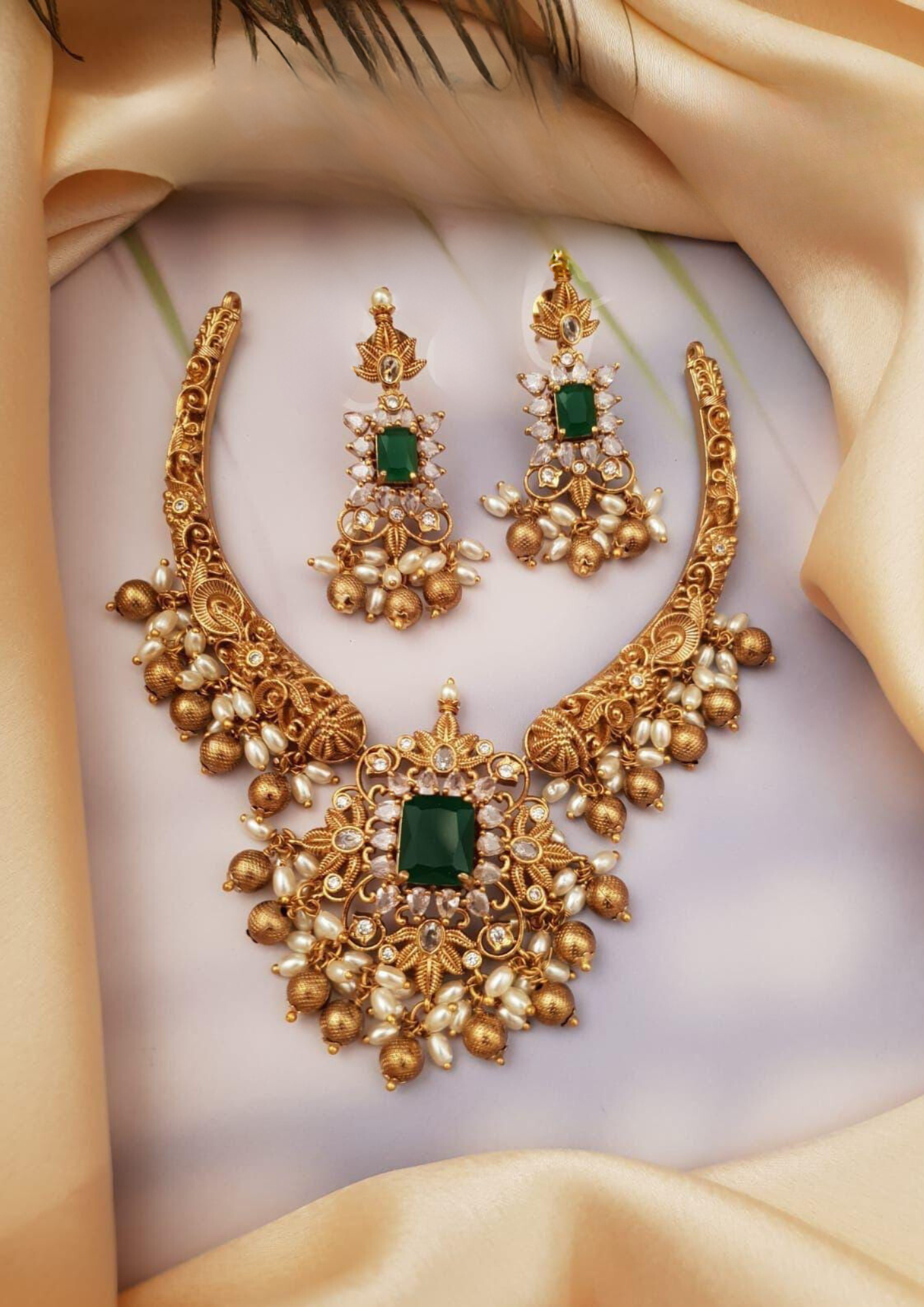 Kundan beads necklace with earrings