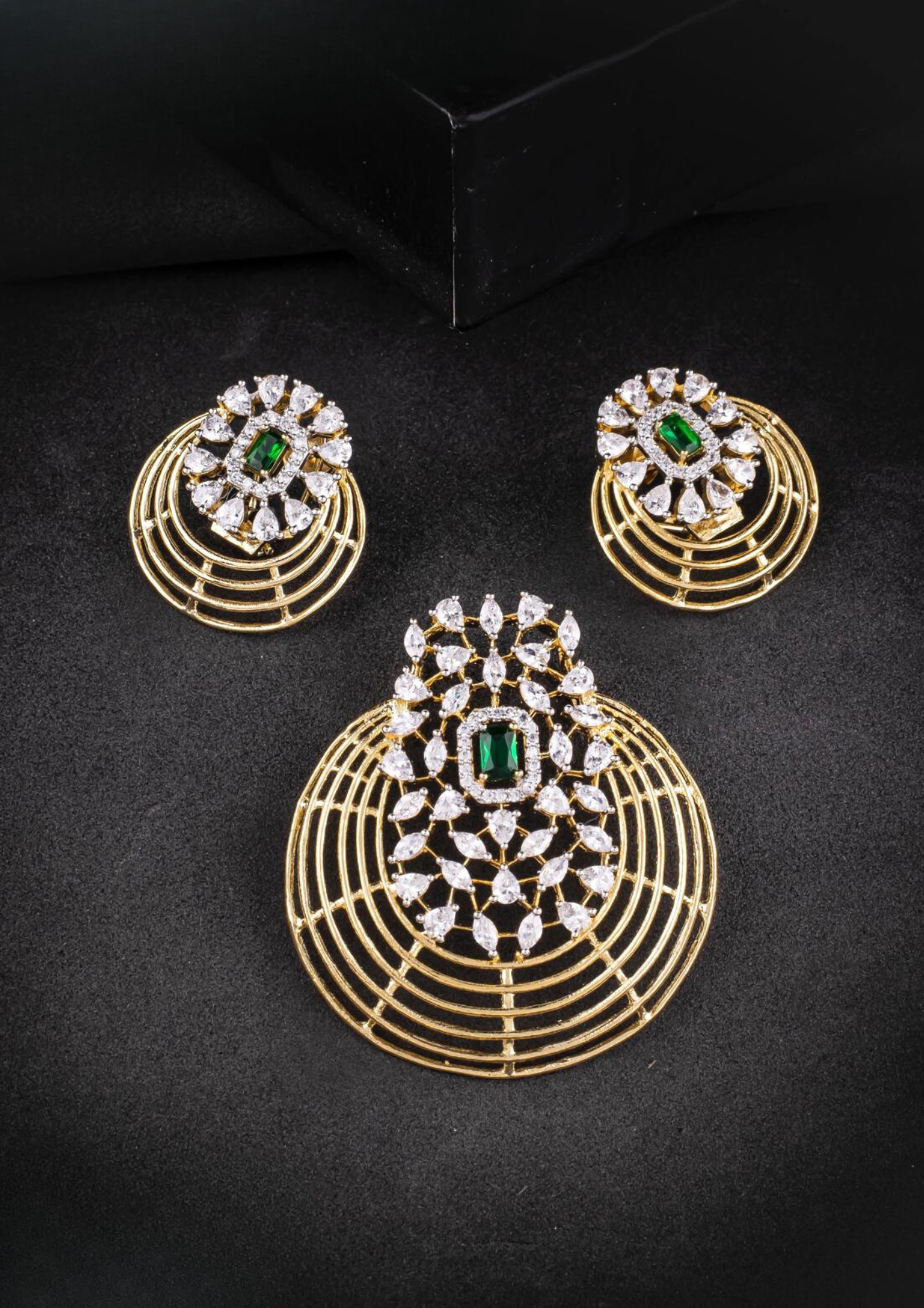 American diamond pendant with earrings