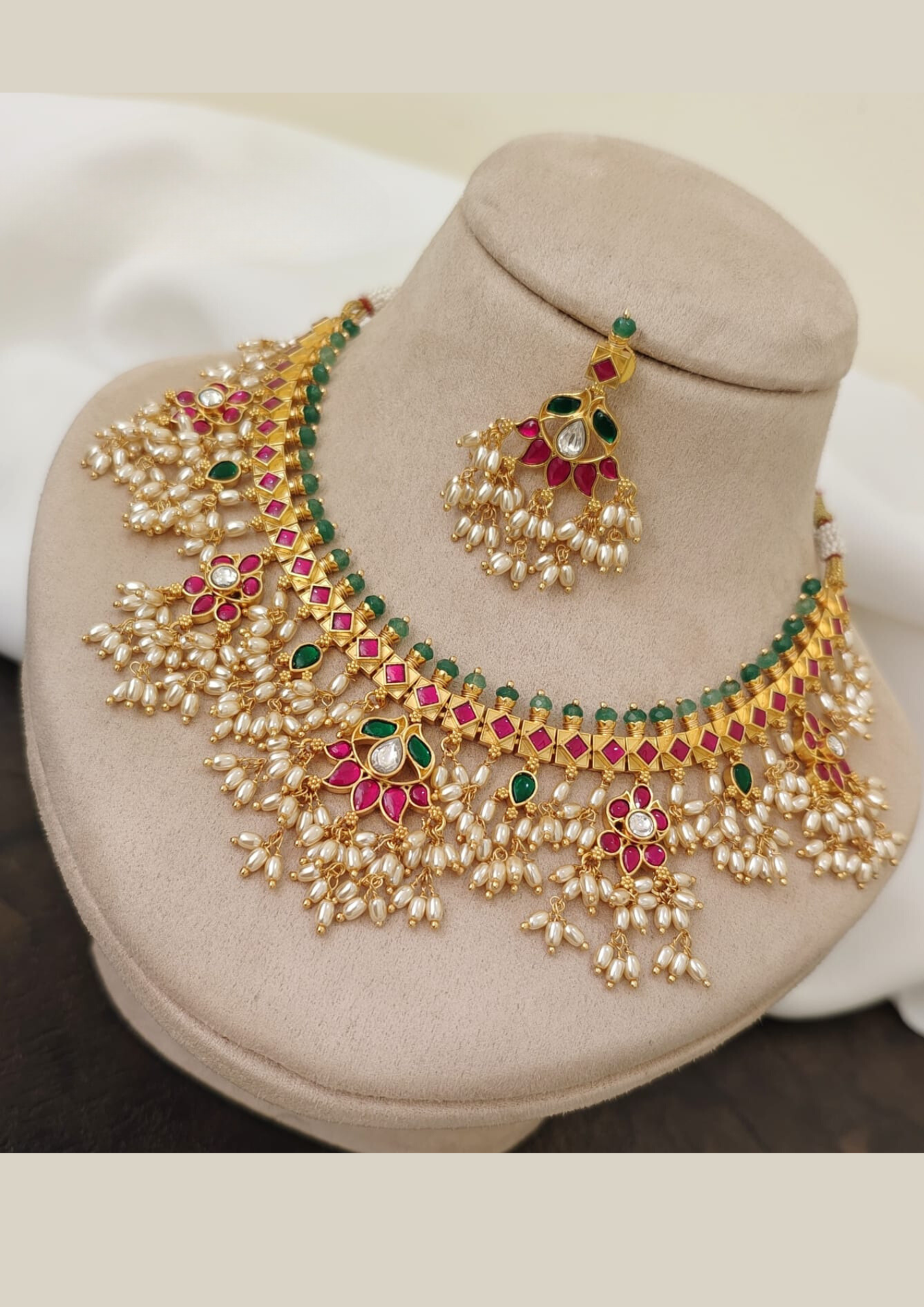 Jadau Kundan guttapoosalu necklace with earrings