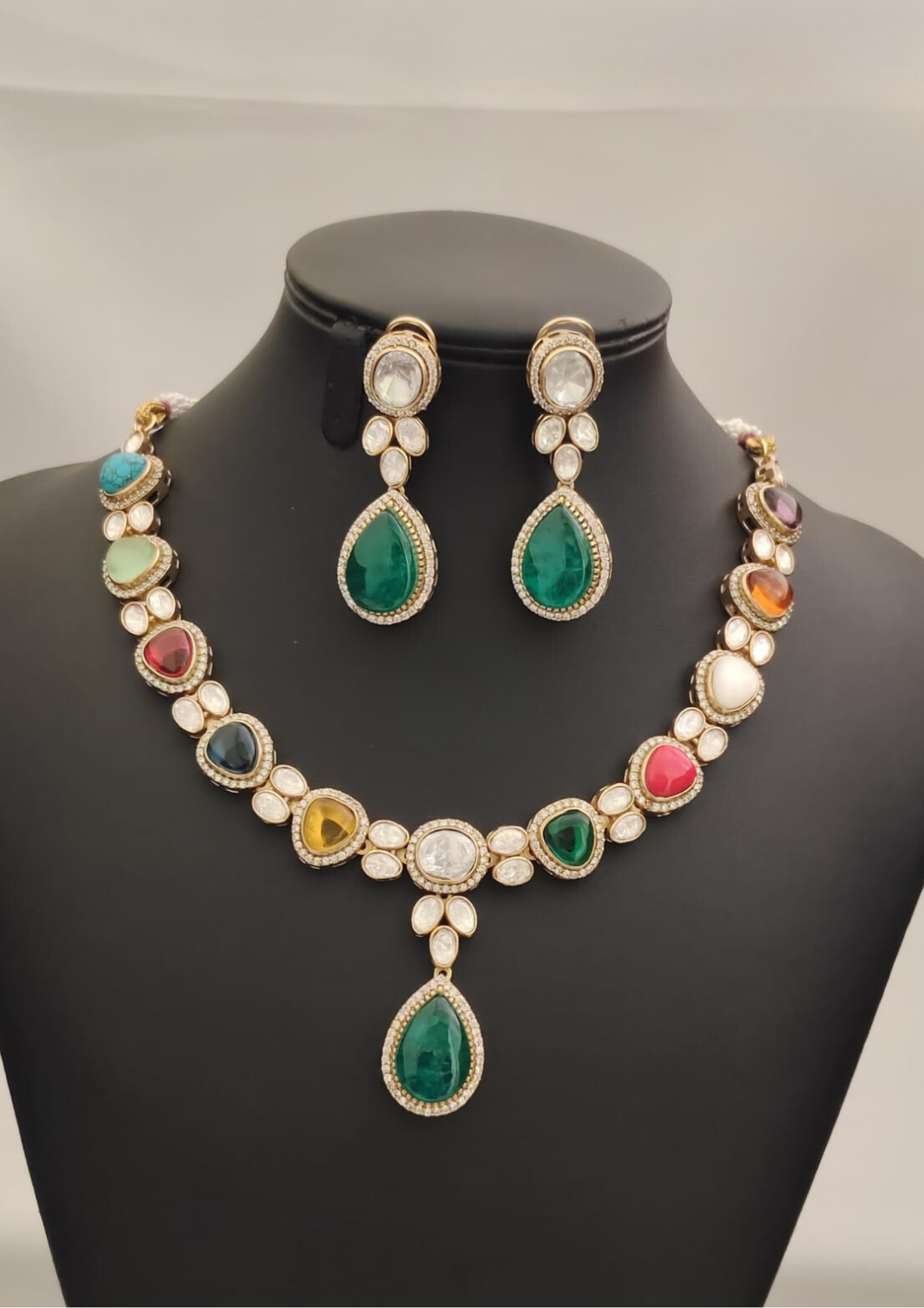 Kundan stone necklace and earrings