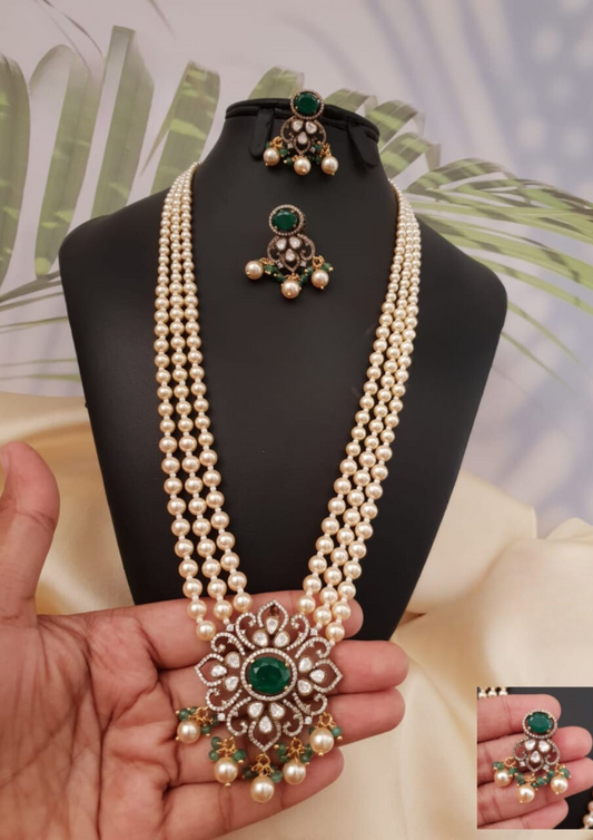 Kundan and beads necklace and earrings